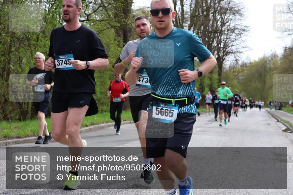 12.04.2026 - 45. Internationalen Wilhelmsburger Insellauf Yannick Fuchs http://msf.ph/oto/9505602 12.04.2026 12:57:08 Laufen 2891, 3745, 4736, 5665 meine-sportfotos.de
