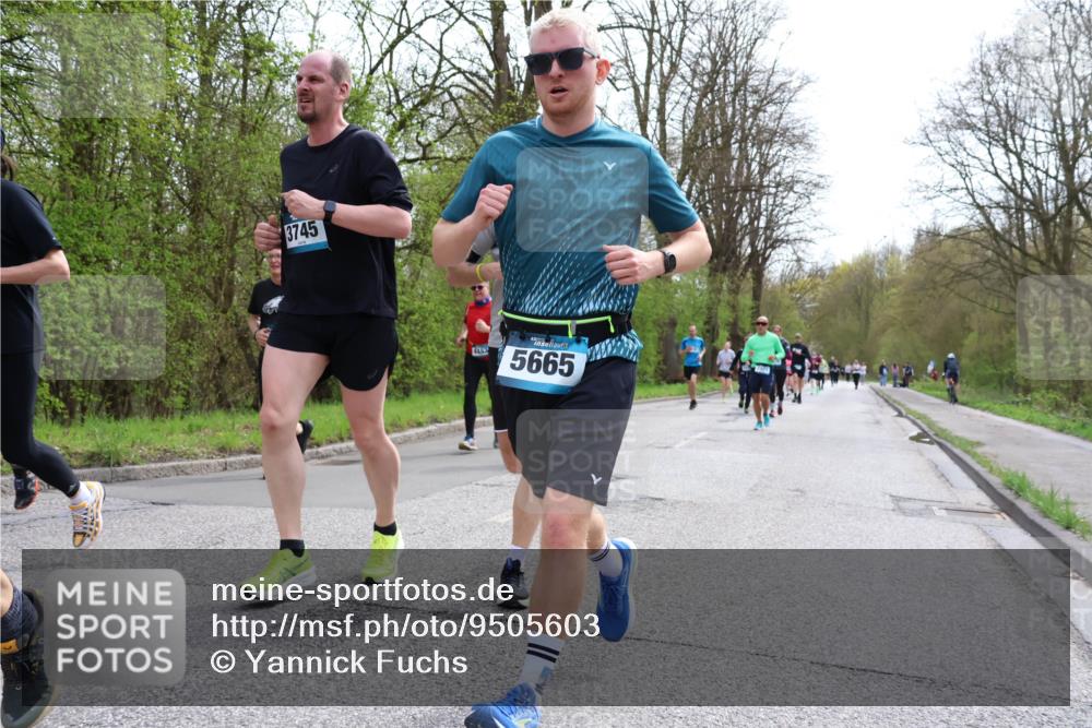 12.04.2026 - 45. Internationalen Wilhelmsburger Insellauf Yannick Fuchs http://msf.ph/oto/9505603 12.04.2026 12:57:08 Laufen 3745, 445, 5665 meine-sportfotos.de