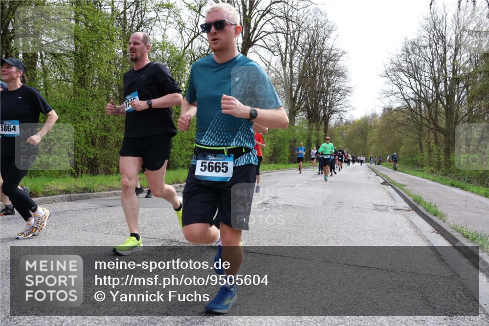 12.04.2026 - 45. Internationalen Wilhelmsburger Insellauf Yannick Fuchs http://msf.ph/oto/9505604 12.04.2026 12:57:08 Laufen 5864, 374, 5665 meine-sportfotos.de