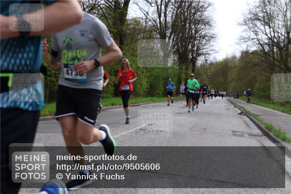 12.04.2026 - 45. Internationalen Wilhelmsburger Insellauf Yannick Fuchs http://msf.ph/oto/9505606 12.04.2026 12:57:09 Laufen 4736, 4777, 201 meine-sportfotos.de