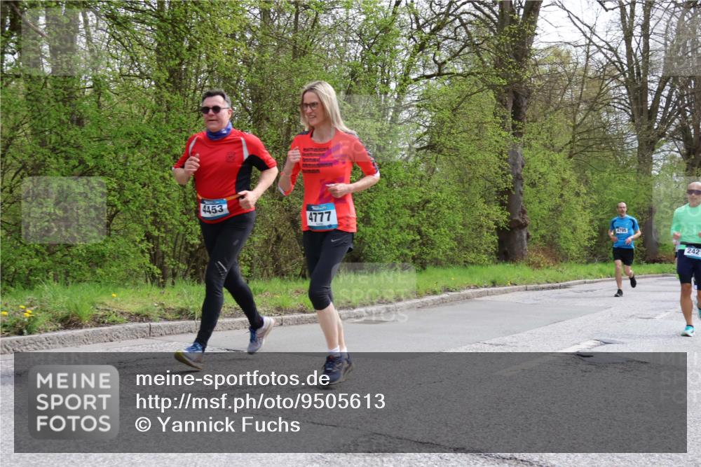 12.04.2026 - 45. Internationalen Wilhelmsburger Insellauf Yannick Fuchs http://msf.ph/oto/9505613 12.04.2026 12:57:10 Laufen 4453, 4777, 4795, 242 meine-sportfotos.de