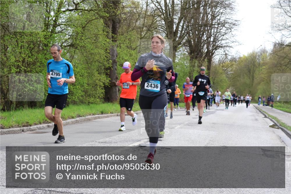 12.04.2026 - 45. Internationalen Wilhelmsburger Insellauf Yannick Fuchs http://msf.ph/oto/9505630 12.04.2026 12:57:13 Laufen 4795, 5510, 2436, 4161 meine-sportfotos.de