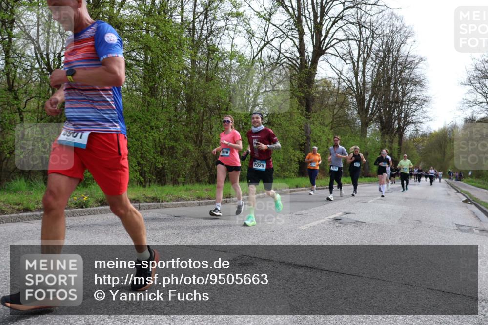12.04.2026 - 45. Internationalen Wilhelmsburger Insellauf Yannick Fuchs http://msf.ph/oto/9505663 12.04.2026 12:57:19 Laufen 4501, 046, 2925, 2337 meine-sportfotos.de