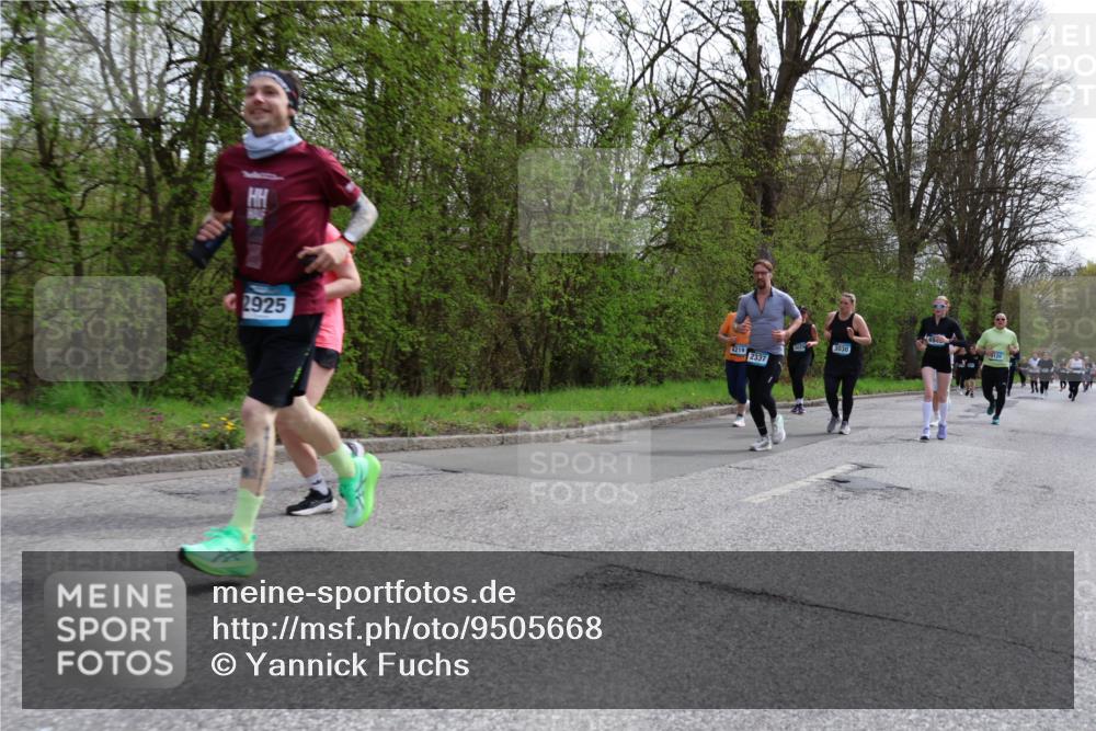 12.04.2026 - 45. Internationalen Wilhelmsburger Insellauf Yannick Fuchs http://msf.ph/oto/9505668 12.04.2026 12:57:20 Laufen 2925, 4219, 49, 3120, 3030, 2337 meine-sportfotos.de