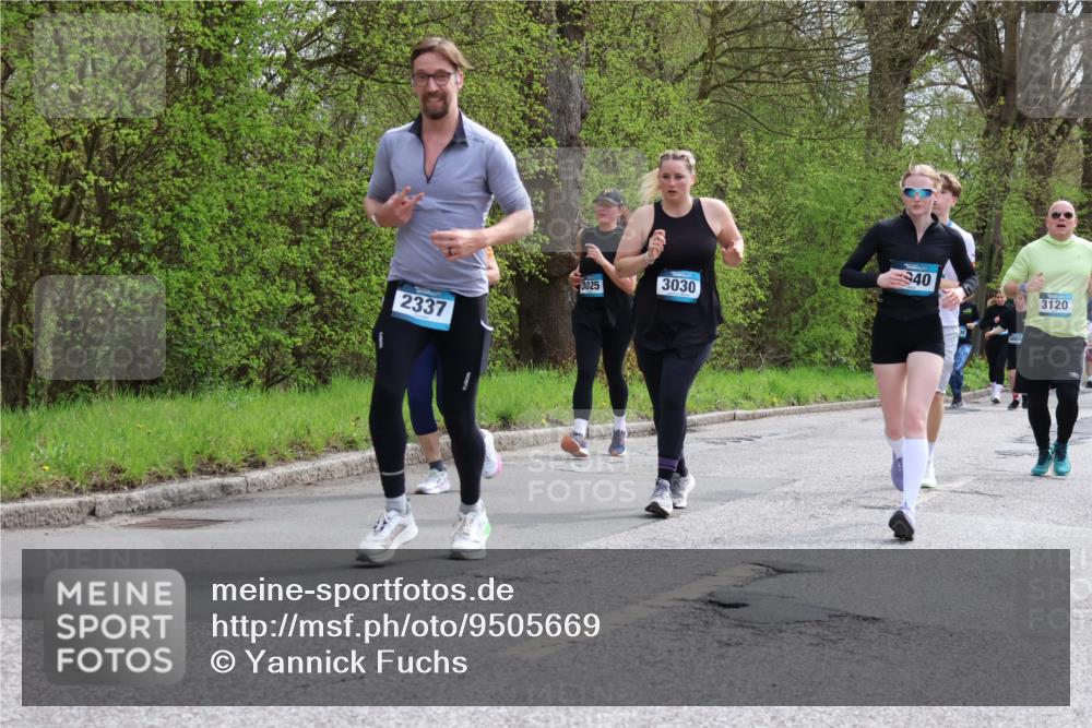 12.04.2026 - 45. Internationalen Wilhelmsburger Insellauf Yannick Fuchs http://msf.ph/oto/9505669 12.04.2026 12:57:21 Laufen 2337, 3025, 3030, 40, 5002, 3120 meine-sportfotos.de