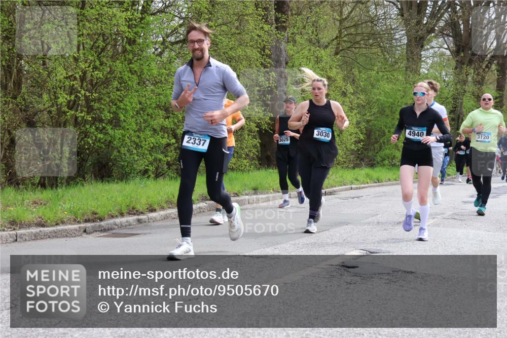 12.04.2026 - 45. Internationalen Wilhelmsburger Insellauf Yannick Fuchs http://msf.ph/oto/9505670 12.04.2026 12:57:21 Laufen 2337, 3025, 3030, 4940, 45303, 3120 meine-sportfotos.de