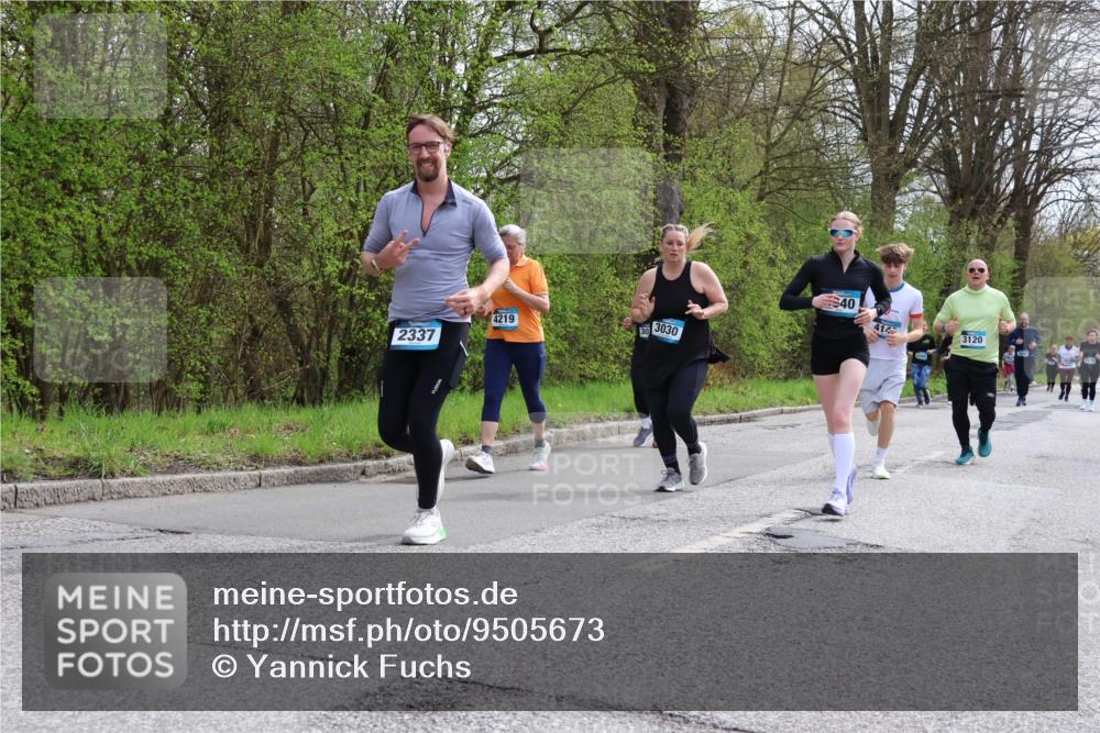 12.04.2026 - 45. Internationalen Wilhelmsburger Insellauf Yannick Fuchs http://msf.ph/oto/9505673 12.04.2026 12:57:21 Laufen 2337, 4219, 3030, 40, 4145, 3120 meine-sportfotos.de