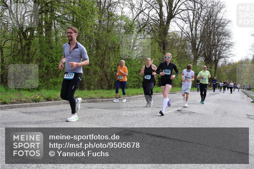 12.04.2026 - 45. Internationalen Wilhelmsburger Insellauf Yannick Fuchs http://msf.ph/oto/9505678 12.04.2026 12:57:22 Laufen 2337, 4219, 3030, 4940, 41, 3120 meine-sportfotos.de