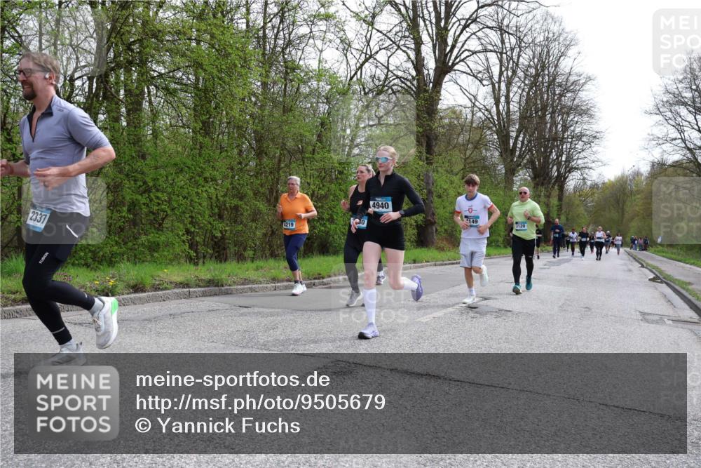 12.04.2026 - 45. Internationalen Wilhelmsburger Insellauf Yannick Fuchs http://msf.ph/oto/9505679 12.04.2026 12:57:23 Laufen 2337, 4219, 4940, 4149, 3120 meine-sportfotos.de