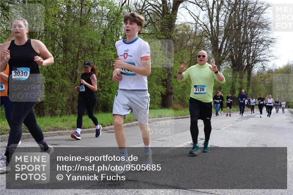 12.04.2026 - 45. Internationalen Wilhelmsburger Insellauf Yannick Fuchs http://msf.ph/oto/9505685 12.04.2026 12:57:24 Laufen 9, 3030, 3025, 3120 meine-sportfotos.de