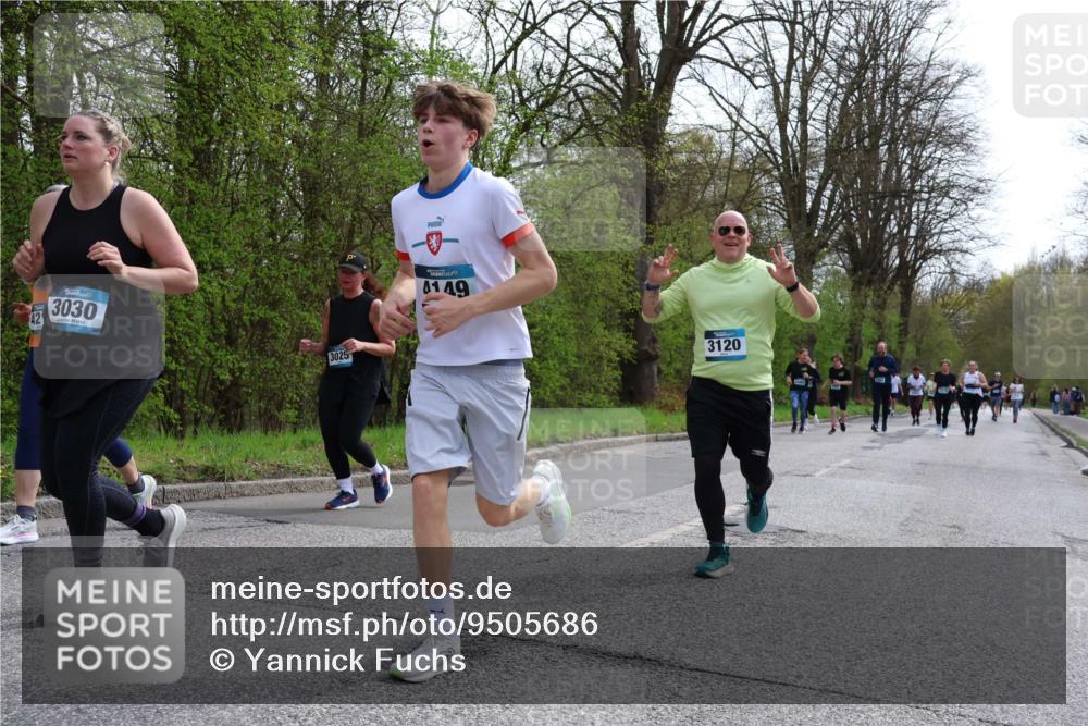 12.04.2026 - 45. Internationalen Wilhelmsburger Insellauf Yannick Fuchs http://msf.ph/oto/9505686 12.04.2026 12:57:24 Laufen 42, 3030, 3025, 4149, 3120 meine-sportfotos.de