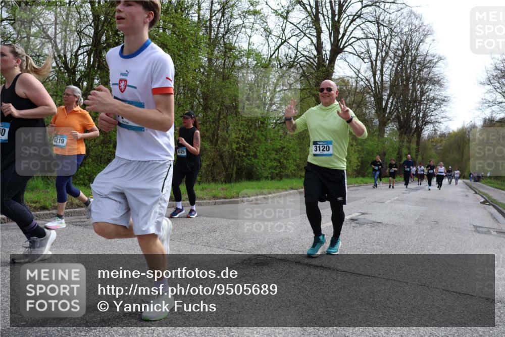 12.04.2026 - 45. Internationalen Wilhelmsburger Insellauf Yannick Fuchs http://msf.ph/oto/9505689 12.04.2026 12:57:24 Laufen 3120, 20, 4219, 3025 meine-sportfotos.de