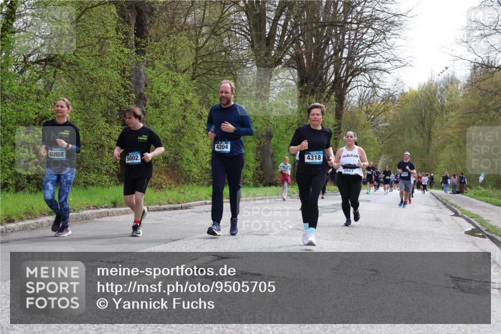 12.04.2026 - 45. Internationalen Wilhelmsburger Insellauf Yannick Fuchs http://msf.ph/oto/9505705 12.04.2026 12:57:29 Laufen 5002, 4204, 4318, 3943 meine-sportfotos.de