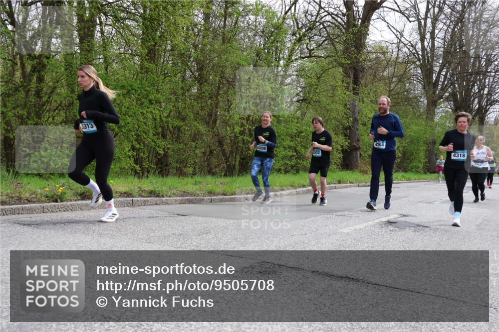 12.04.2026 - 45. Internationalen Wilhelmsburger Insellauf Yannick Fuchs http://msf.ph/oto/9505708 12.04.2026 12:57:30 Laufen 5313, 4204, 5002, 4318, 3943 meine-sportfotos.de