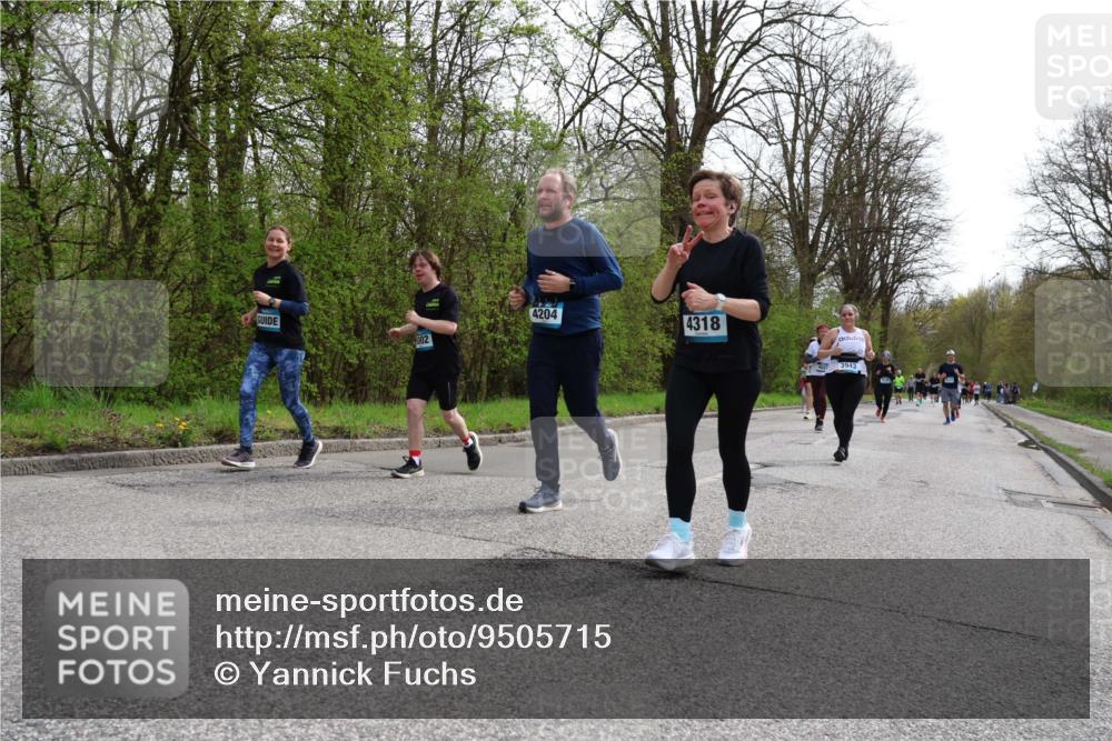 12.04.2026 - 45. Internationalen Wilhelmsburger Insellauf Yannick Fuchs http://msf.ph/oto/9505715 12.04.2026 12:57:31 Laufen 102, 4204, 4318, 4657, 3943 meine-sportfotos.de