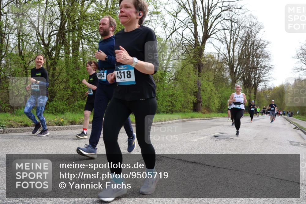 12.04.2026 - 45. Internationalen Wilhelmsburger Insellauf Yannick Fuchs http://msf.ph/oto/9505719 12.04.2026 12:57:32 Laufen 4204, 4318, 3943 meine-sportfotos.de
