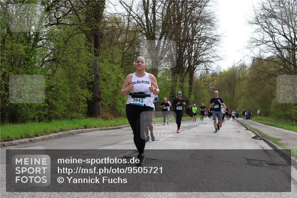 12.04.2026 - 45. Internationalen Wilhelmsburger Insellauf Yannick Fuchs http://msf.ph/oto/9505721 12.04.2026 12:57:33 Laufen 3943, 3035, 5229 meine-sportfotos.de