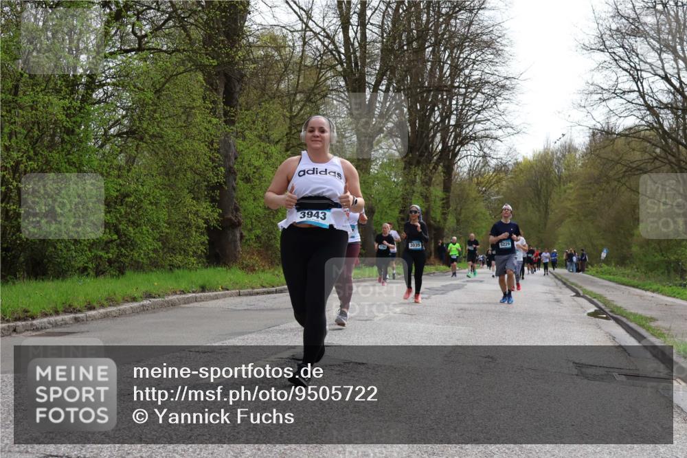 12.04.2026 - 45. Internationalen Wilhelmsburger Insellauf Yannick Fuchs http://msf.ph/oto/9505722 12.04.2026 12:57:33 Laufen 3943, 3035, 5229 meine-sportfotos.de