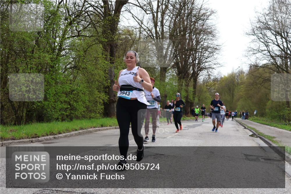 12.04.2026 - 45. Internationalen Wilhelmsburger Insellauf Yannick Fuchs http://msf.ph/oto/9505724 12.04.2026 12:57:33 Laufen 3943, 557, 3035, 229 meine-sportfotos.de