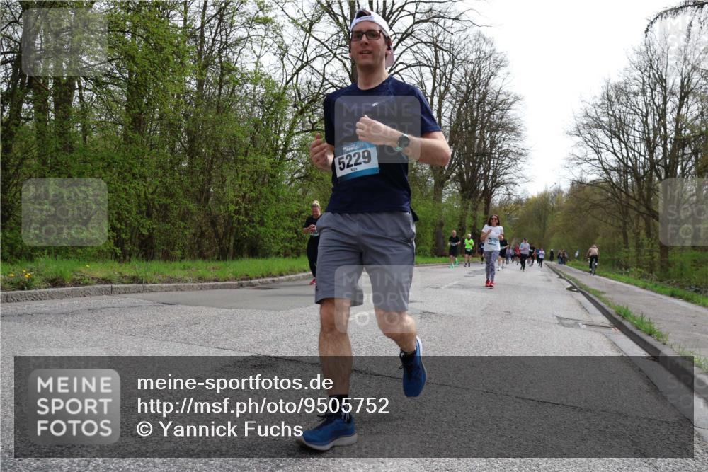 12.04.2026 - 45. Internationalen Wilhelmsburger Insellauf Yannick Fuchs http://msf.ph/oto/9505752 12.04.2026 12:57:38 Laufen 5229, 4775 meine-sportfotos.de