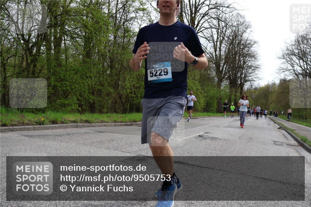12.04.2026 - 45. Internationalen Wilhelmsburger Insellauf Yannick Fuchs http://msf.ph/oto/9505753 12.04.2026 12:57:38 Laufen 5229, 4775 meine-sportfotos.de