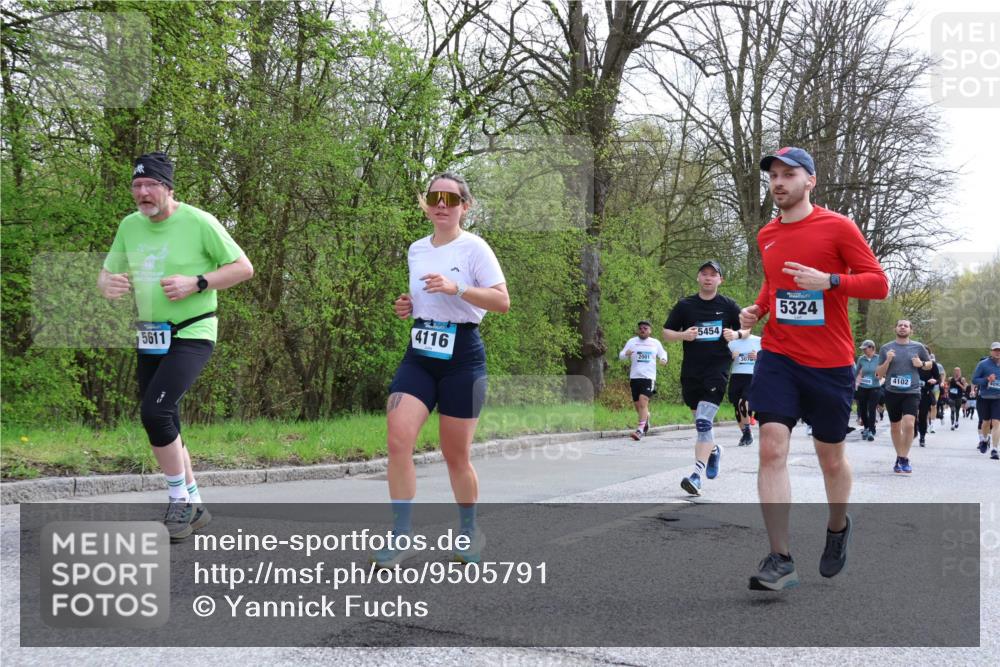 12.04.2026 - 45. Internationalen Wilhelmsburger Insellauf Yannick Fuchs http://msf.ph/oto/9505791 12.04.2026 12:58:19 Laufen 20, 5611, 4116, 2001, 5454, 307, 5324, 4102 meine-sportfotos.de