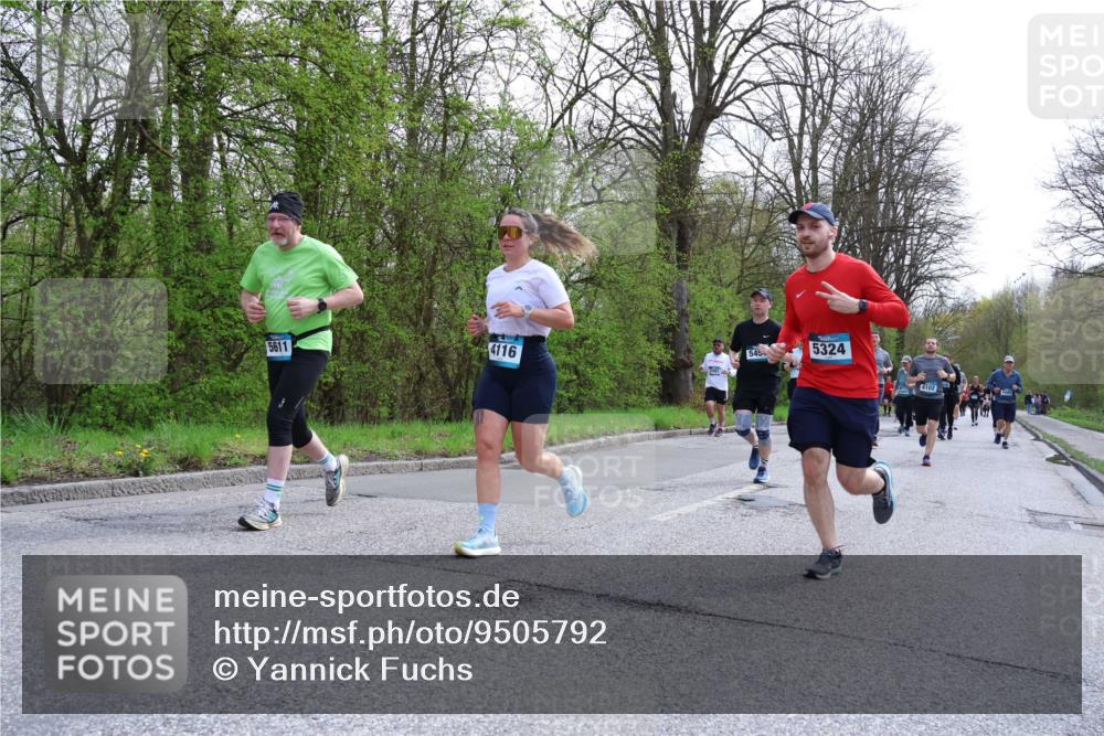 12.04.2026 - 45. Internationalen Wilhelmsburger Insellauf Yannick Fuchs http://msf.ph/oto/9505792 12.04.2026 12:58:19 Laufen 5611, 4116, 545, 5324, 4102 meine-sportfotos.de