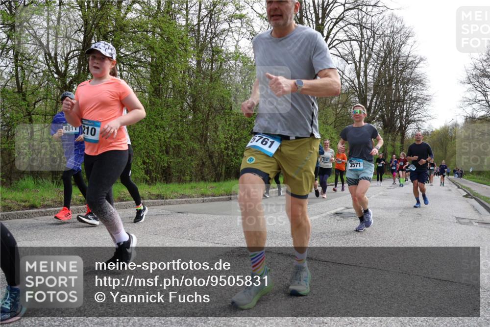 12.04.2026 - 45. Internationalen Wilhelmsburger Insellauf Yannick Fuchs http://msf.ph/oto/9505831 12.04.2026 12:58:28 Laufen 401, 210, 6761, 4091, 3571 meine-sportfotos.de