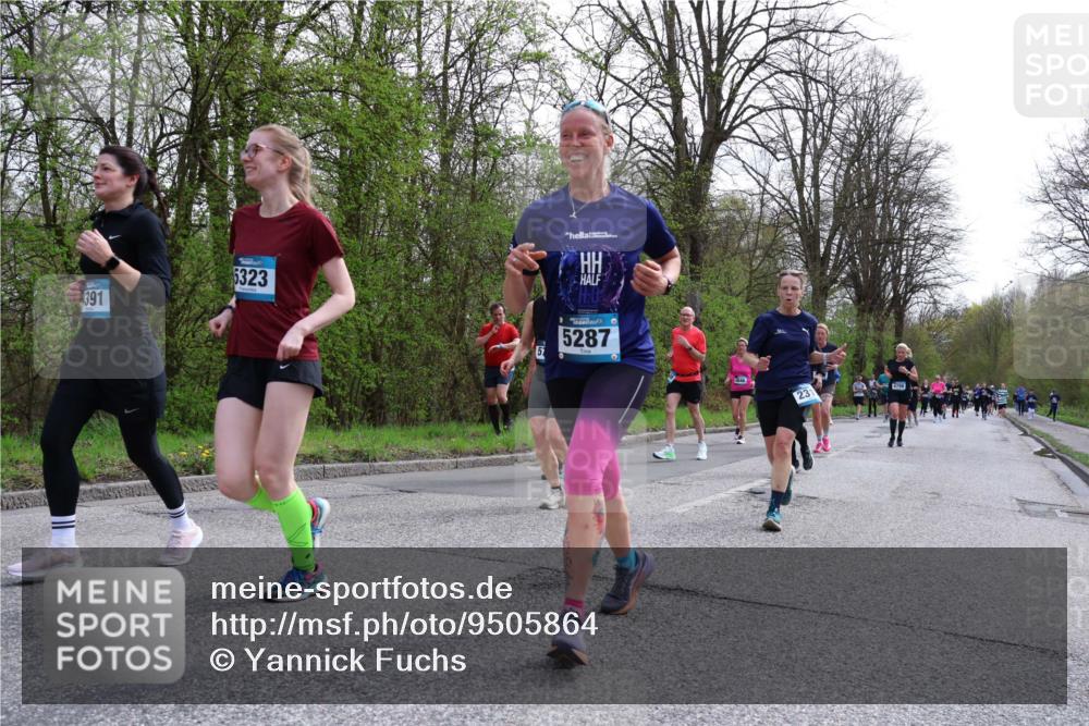 12.04.2026 - 45. Internationalen Wilhelmsburger Insellauf Yannick Fuchs http://msf.ph/oto/9505864 12.04.2026 12:58:36 Laufen 5323, 391, 57, 20, 0, 5287, 23 meine-sportfotos.de