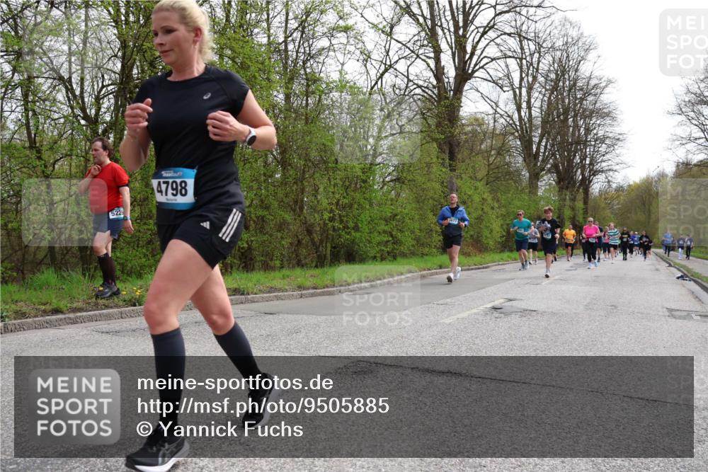 12.04.2026 - 45. Internationalen Wilhelmsburger Insellauf Yannick Fuchs http://msf.ph/oto/9505885 12.04.2026 12:58:40 Laufen 4798 meine-sportfotos.de