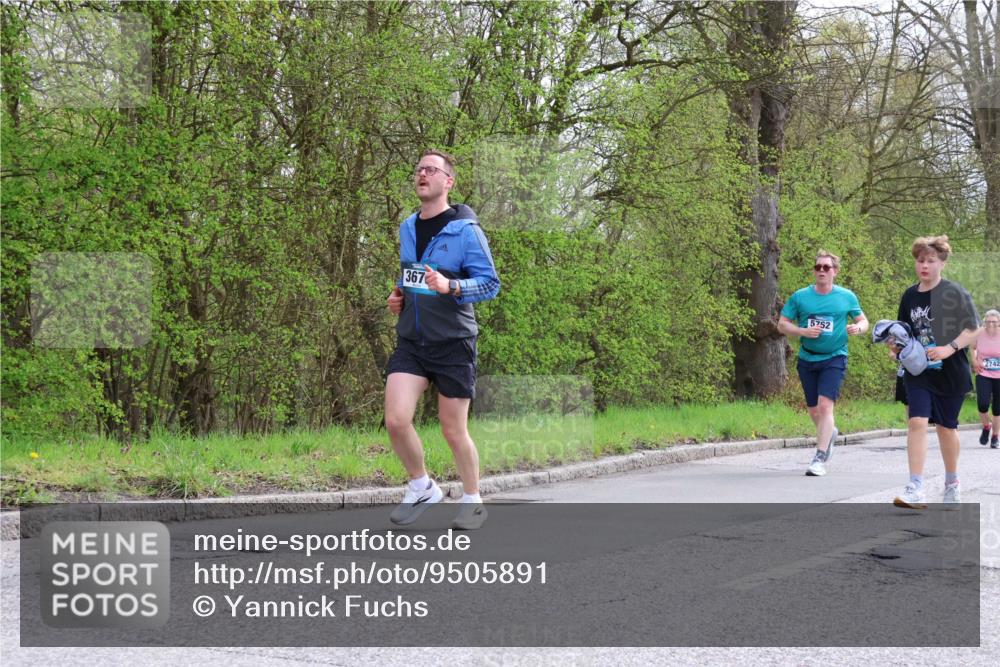 12.04.2026 - 45. Internationalen Wilhelmsburger Insellauf Yannick Fuchs http://msf.ph/oto/9505891 12.04.2026 12:58:42 Laufen 367, 5752, 2742 meine-sportfotos.de