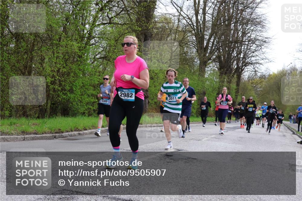 12.04.2026 - 45. Internationalen Wilhelmsburger Insellauf Yannick Fuchs http://msf.ph/oto/9505907 12.04.2026 12:58:45 Laufen 5305, 2982, 2011, 5830, 4457, 4280 meine-sportfotos.de