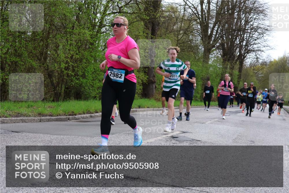 12.04.2026 - 45. Internationalen Wilhelmsburger Insellauf Yannick Fuchs http://msf.ph/oto/9505908 12.04.2026 12:58:46 Laufen 2982, 2011, 4437 meine-sportfotos.de