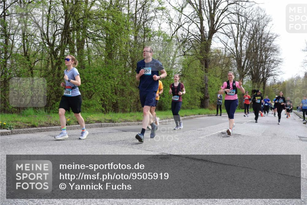 12.04.2026 - 45. Internationalen Wilhelmsburger Insellauf Yannick Fuchs http://msf.ph/oto/9505919 12.04.2026 12:58:48 Laufen 5305, 557, 5444, 5830, 4280, 4408 meine-sportfotos.de