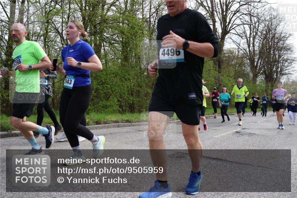 12.04.2026 - 45. Internationalen Wilhelmsburger Insellauf Yannick Fuchs http://msf.ph/oto/9505959 12.04.2026 12:58:57 Laufen 5768, 436, 1943, 4496, 3868, 4356, 2289, 194 meine-sportfotos.de
