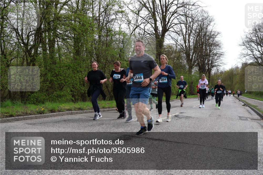 12.04.2026 - 45. Internationalen Wilhelmsburger Insellauf Yannick Fuchs http://msf.ph/oto/9505986 12.04.2026 12:59:02 Laufen 62, 3446, 3004, 4540, 4416 meine-sportfotos.de