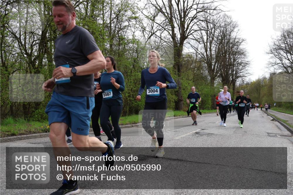 12.04.2026 - 45. Internationalen Wilhelmsburger Insellauf Yannick Fuchs http://msf.ph/oto/9505990 12.04.2026 12:59:03 Laufen 5587, 3004, 4540, 4405, 4416 meine-sportfotos.de