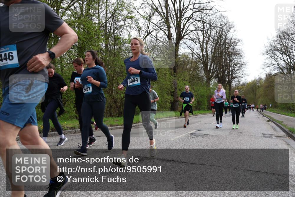 12.04.2026 - 45. Internationalen Wilhelmsburger Insellauf Yannick Fuchs http://msf.ph/oto/9505991 12.04.2026 12:59:03 Laufen 446, 5587, 3004, 4540, 4405, 4416 meine-sportfotos.de