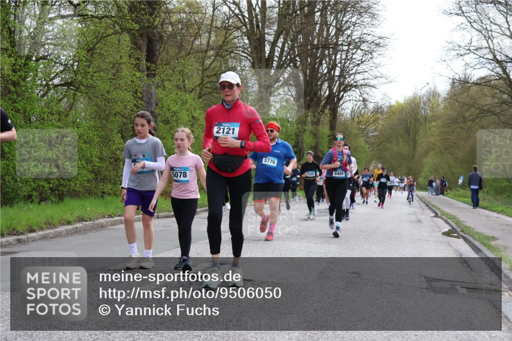 12.04.2026 - 45. Internationalen Wilhelmsburger Insellauf Yannick Fuchs http://msf.ph/oto/9506050 12.04.2026 12:59:16 Laufen 5078, 2121, 5776, 2926, 5494 meine-sportfotos.de