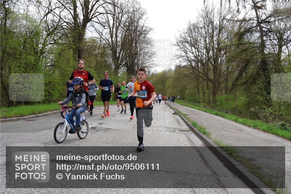 12.04.2026 - 45. Internationalen Wilhelmsburger Insellauf Yannick Fuchs http://msf.ph/oto/9506111 12.04.2026 12:59:31 Laufen 2046, 2045, 5220 meine-sportfotos.de