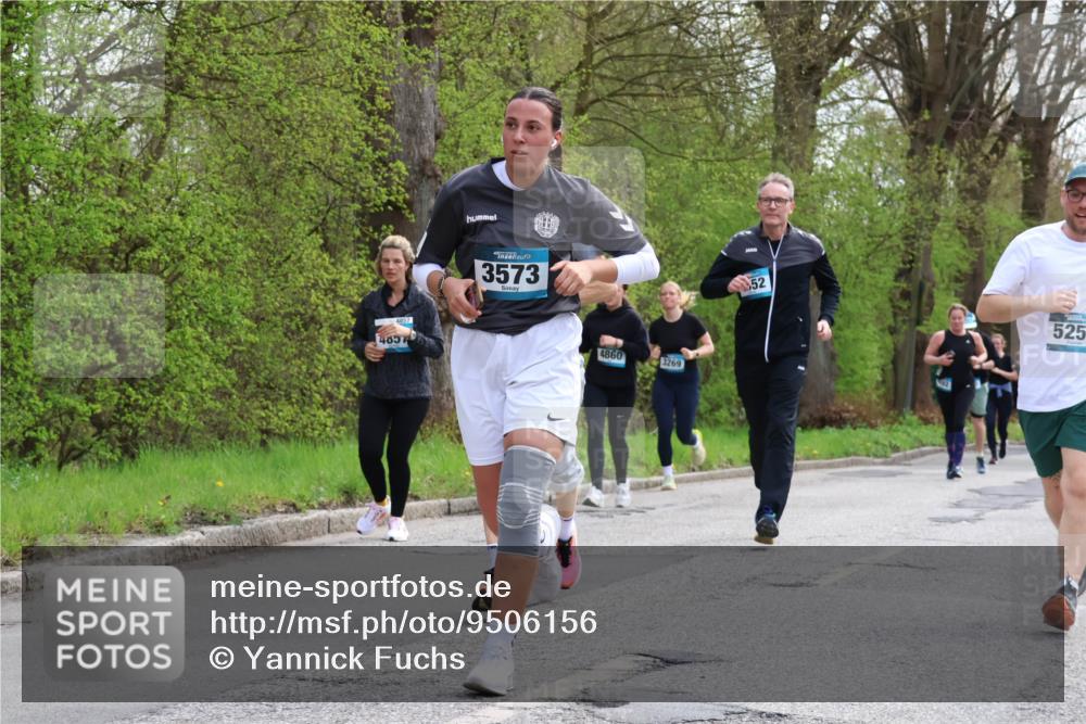 12.04.2026 - 45. Internationalen Wilhelmsburger Insellauf Yannick Fuchs http://msf.ph/oto/9506156 12.04.2026 12:59:41 Laufen 4857, 405, 3573, 4860, 3269, 52, 525 meine-sportfotos.de