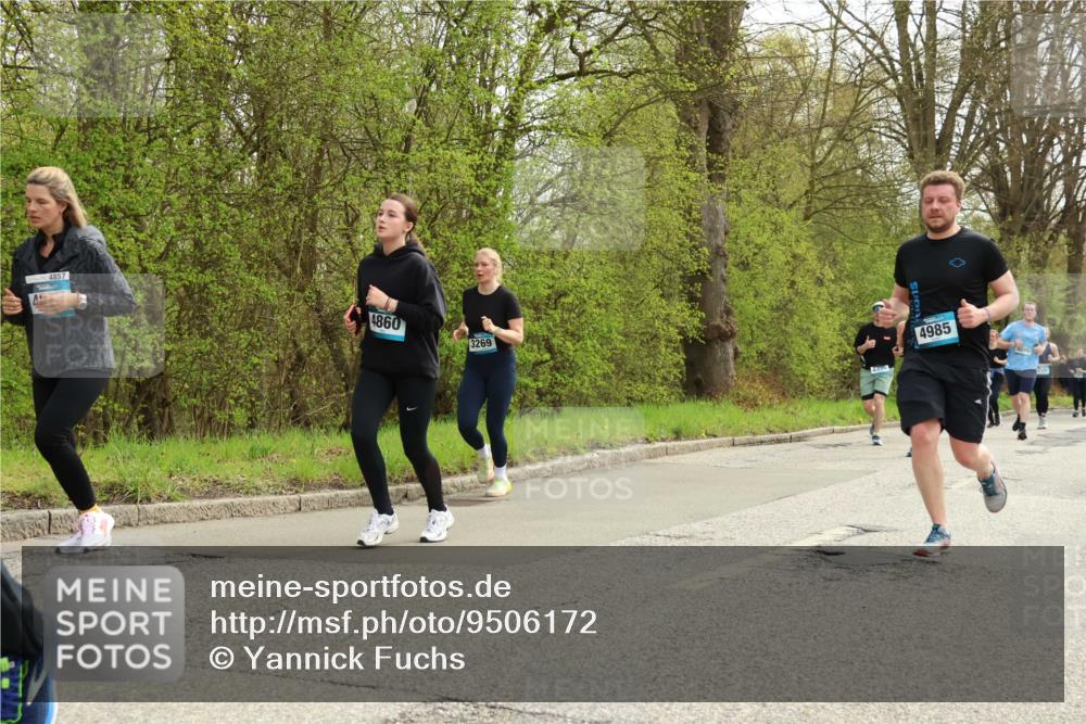 12.04.2026 - 45. Internationalen Wilhelmsburger Insellauf Yannick Fuchs http://msf.ph/oto/9506172 12.04.2026 12:59:45 Laufen 4857, 4860, 3269, 4985, 4895 meine-sportfotos.de