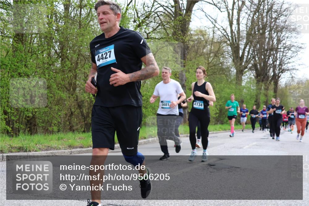 12.04.2026 - 45. Internationalen Wilhelmsburger Insellauf Yannick Fuchs http://msf.ph/oto/9506205 12.04.2026 12:59:52 Laufen 4427, 5681, 4134 meine-sportfotos.de