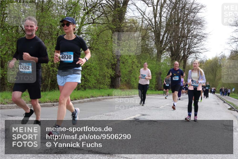 12.04.2026 - 45. Internationalen Wilhelmsburger Insellauf Yannick Fuchs http://msf.ph/oto/9506290 12.04.2026 13:00:11 Laufen 5282, 4930, 2560, 4664, 4771 meine-sportfotos.de