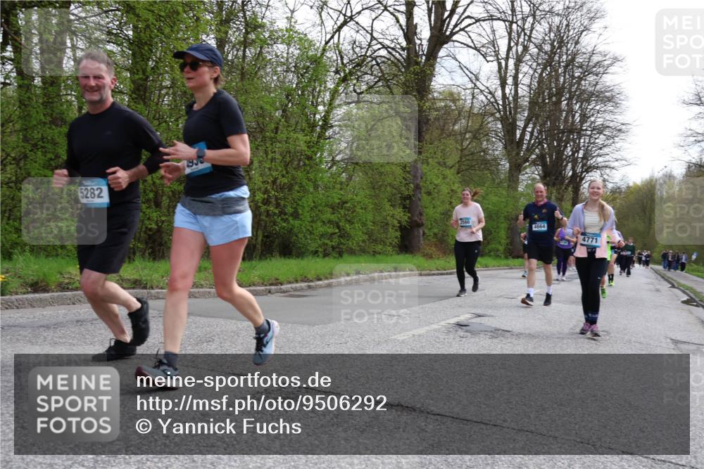 12.04.2026 - 45. Internationalen Wilhelmsburger Insellauf Yannick Fuchs http://msf.ph/oto/9506292 12.04.2026 13:00:11 Laufen 5282, 2560, 4664, 4771 meine-sportfotos.de
