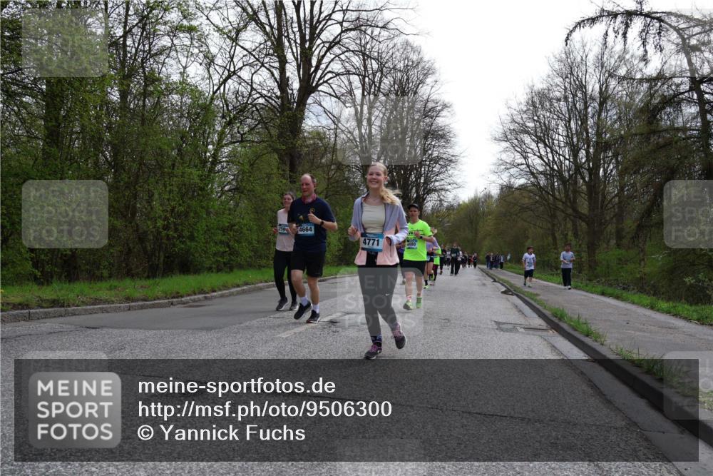 12.04.2026 - 45. Internationalen Wilhelmsburger Insellauf Yannick Fuchs http://msf.ph/oto/9506300 12.04.2026 13:00:13 Laufen 256, 4664, 4771, 4480 meine-sportfotos.de