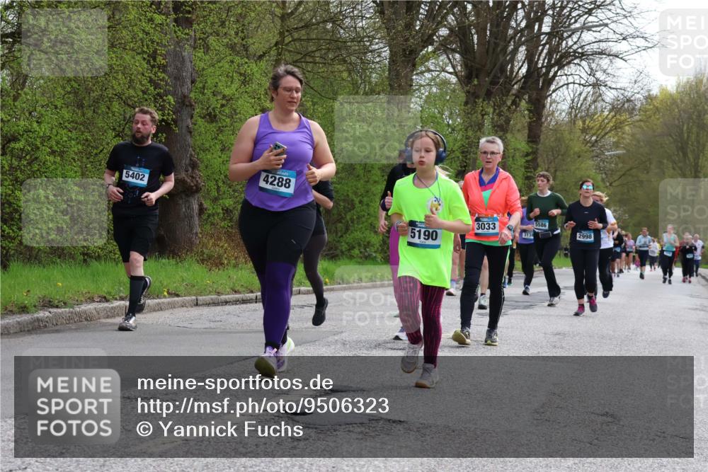 12.04.2026 - 45. Internationalen Wilhelmsburger Insellauf Yannick Fuchs http://msf.ph/oto/9506323 12.04.2026 13:00:17 Laufen 5402, 4288, 3033, 5190, 3138, 5586, 2998 meine-sportfotos.de