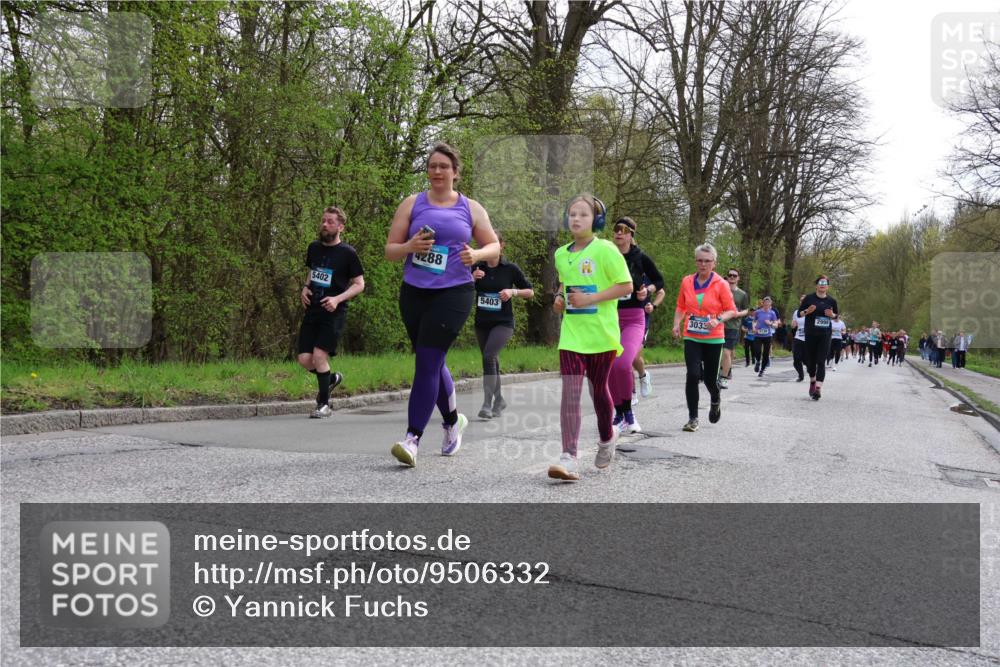 12.04.2026 - 45. Internationalen Wilhelmsburger Insellauf Yannick Fuchs http://msf.ph/oto/9506332 12.04.2026 13:00:19 Laufen 5402, 4288, 5403, 3033, 2998 meine-sportfotos.de