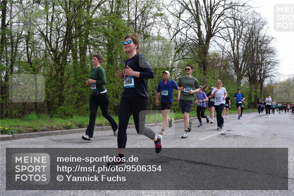 12.04.2026 - 45. Internationalen Wilhelmsburger Insellauf Yannick Fuchs http://msf.ph/oto/9506354 12.04.2026 13:00:24 Laufen 586, 2998, 4550, 340, 3138, 2440, 4364 meine-sportfotos.de