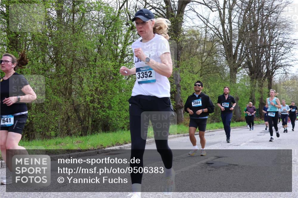 12.04.2026 - 45. Internationalen Wilhelmsburger Insellauf Yannick Fuchs http://msf.ph/oto/9506383 12.04.2026 13:00:30 Laufen 641, 3352, 3984, 4320, 4721, 4276 meine-sportfotos.de